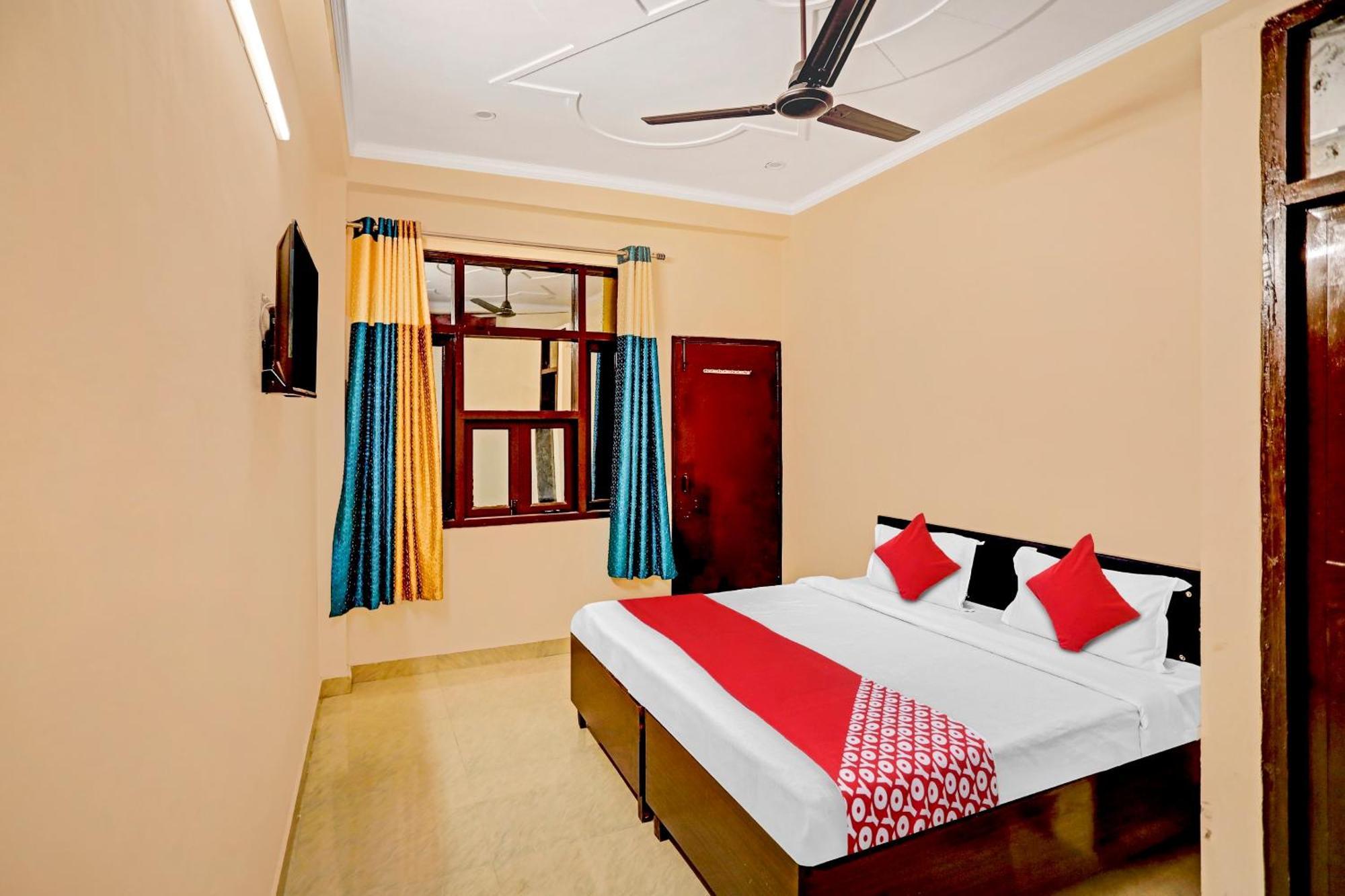 Hotel O Pari Hotel Ghaziabad Exteriör bild