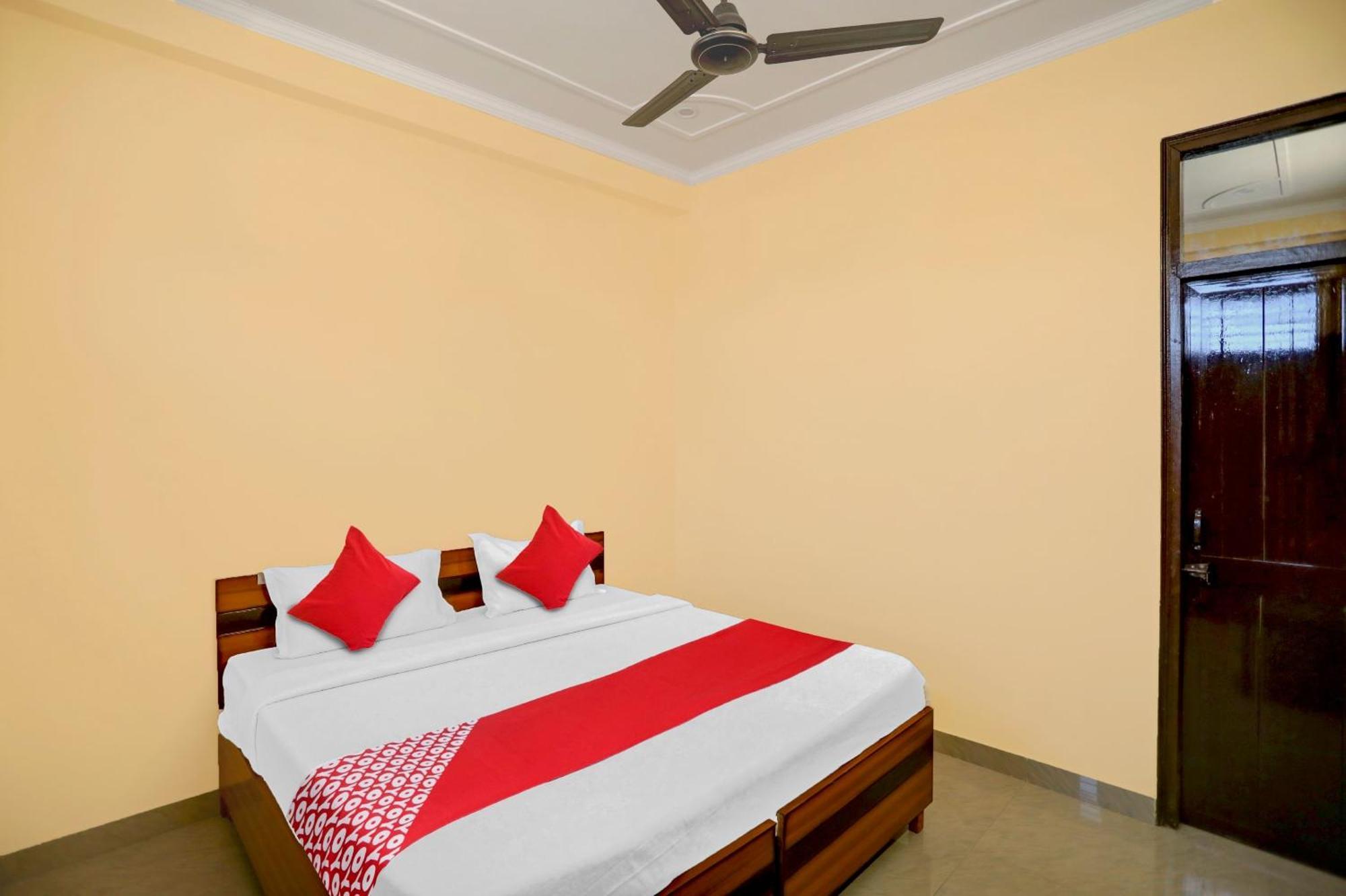 Hotel O Pari Hotel Ghaziabad Exteriör bild